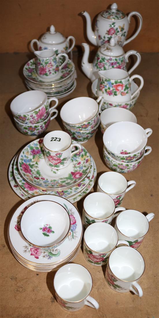 Wedgwood Charnwood pattern part coffee set (17-pce) & a Royal Crown Staffs rose pattern part teaset (16-pce)